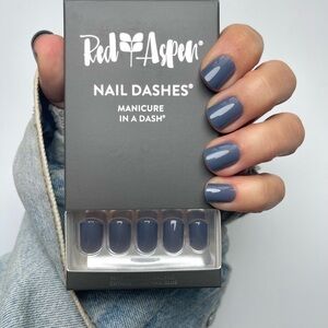 Red Aspen Blue Gray Nail Dashes